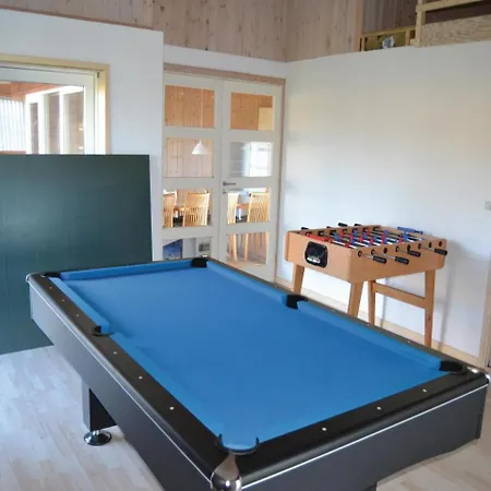 Four Bedroom Holiday In Strandby