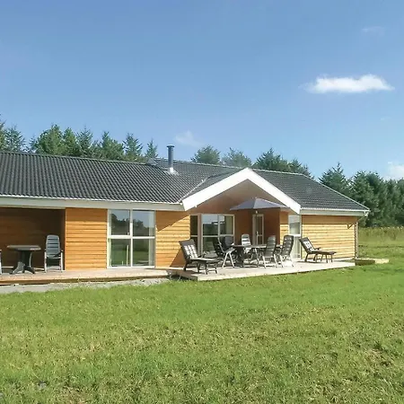 Four Bedroom Holiday In *